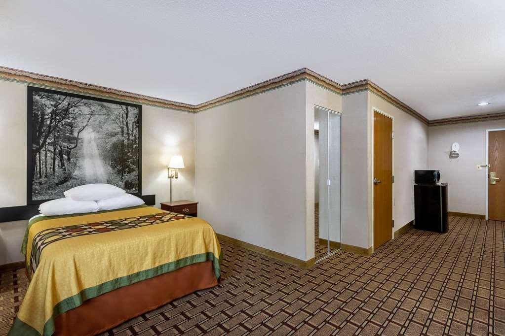 Super 8 By Wyndham Marysville/Port Huron Area Exteriör bild