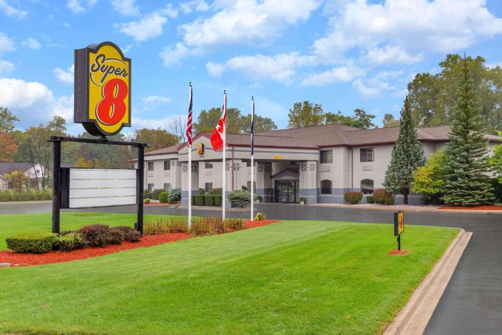 Super 8 By Wyndham Marysville/Port Huron Area Exteriör bild