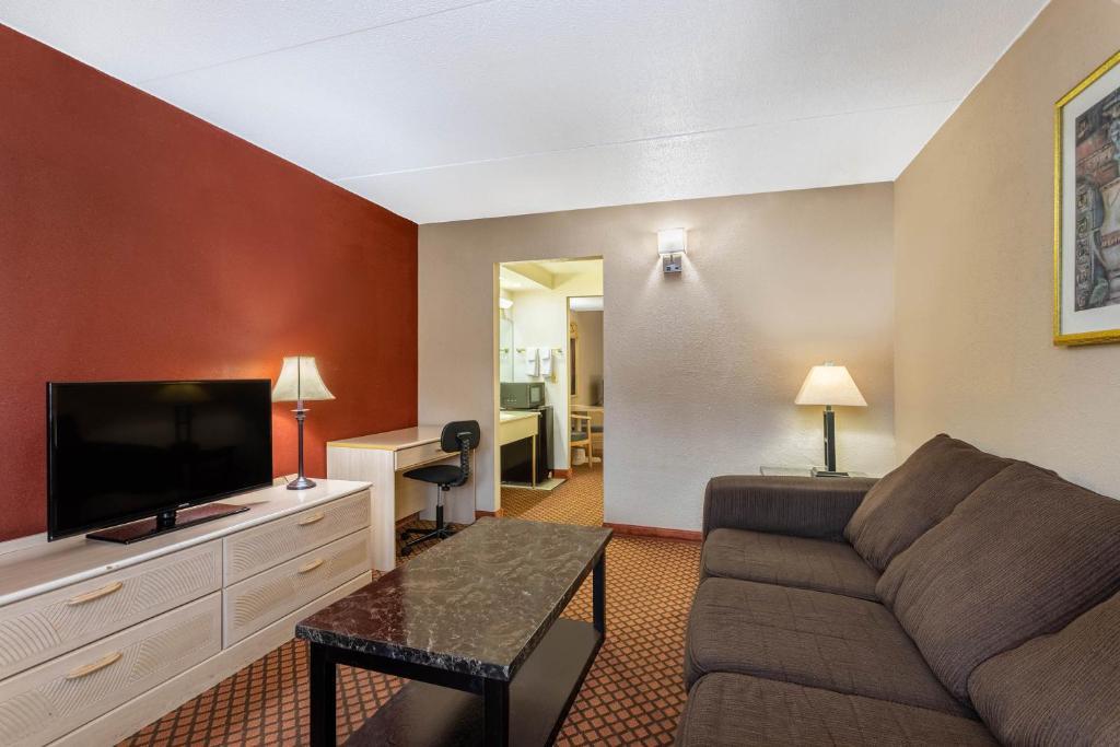 Super 8 By Wyndham Marysville/Port Huron Area Exteriör bild