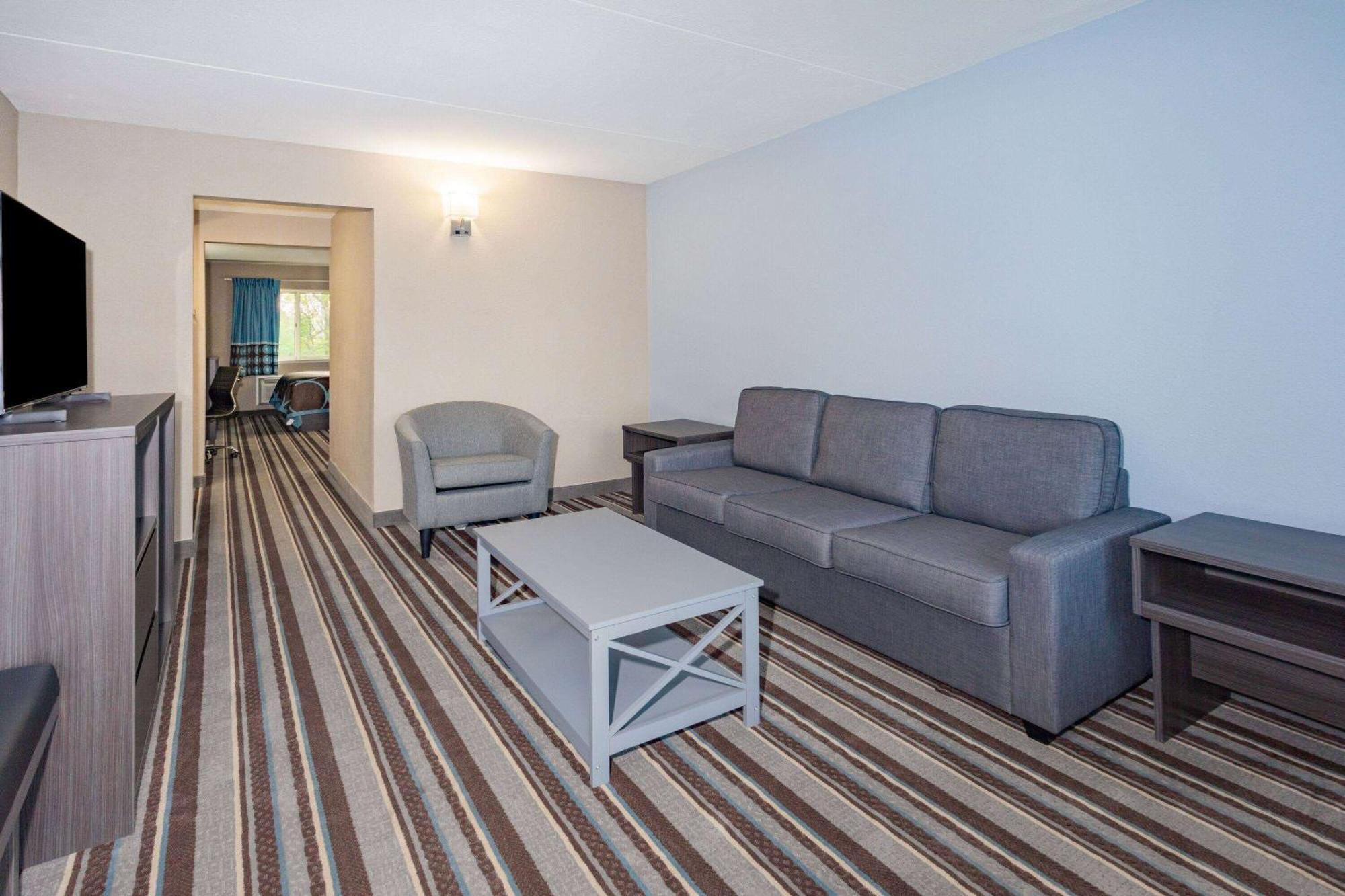 Super 8 By Wyndham Marysville/Port Huron Area Exteriör bild