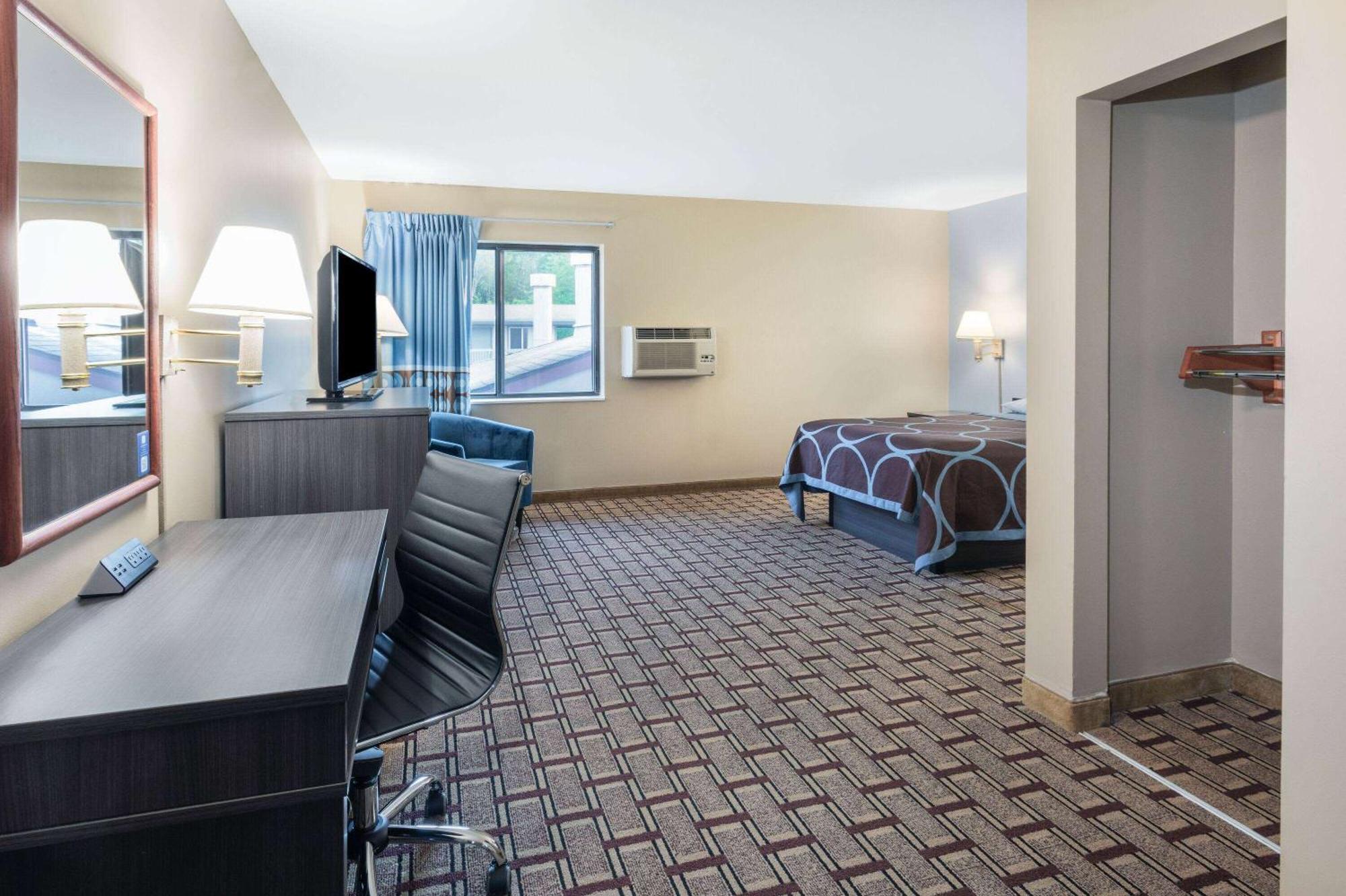 Super 8 By Wyndham Marysville/Port Huron Area Exteriör bild